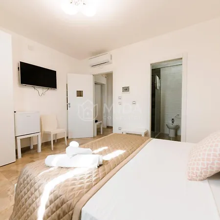 לינה וארוחת בוקר Artemar