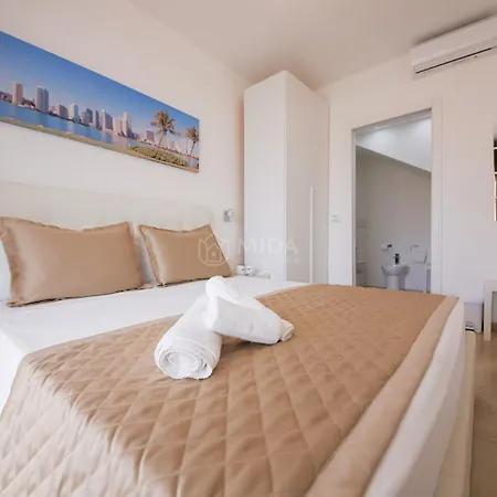 Artemar לינה וארוחת בוקר 3*