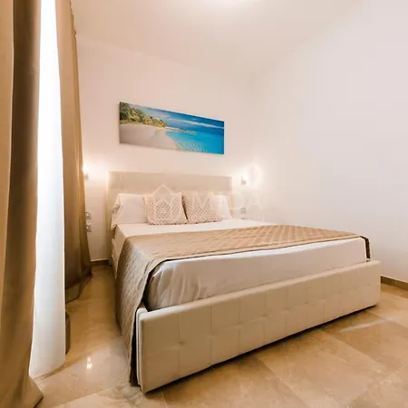 Artemar 住宿加早餐酒店 切萨雷奥港